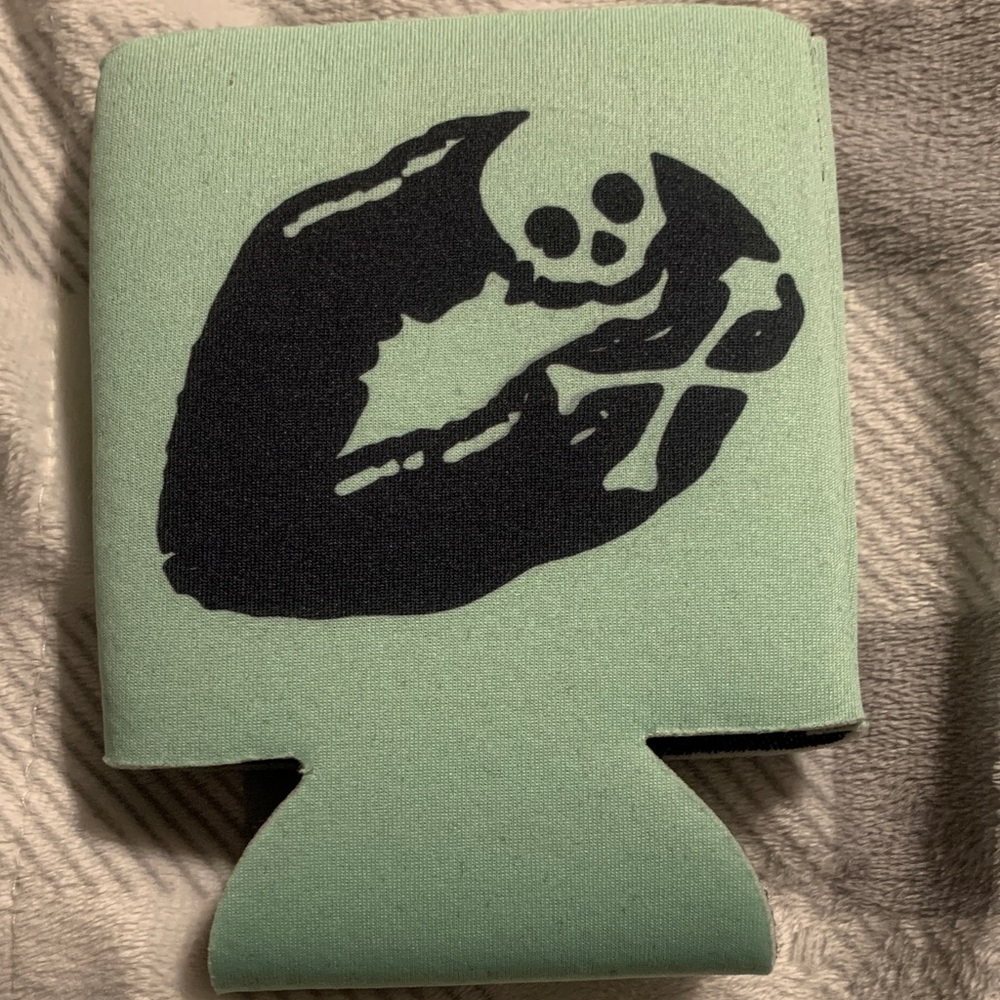 Green Skull Can Cooler